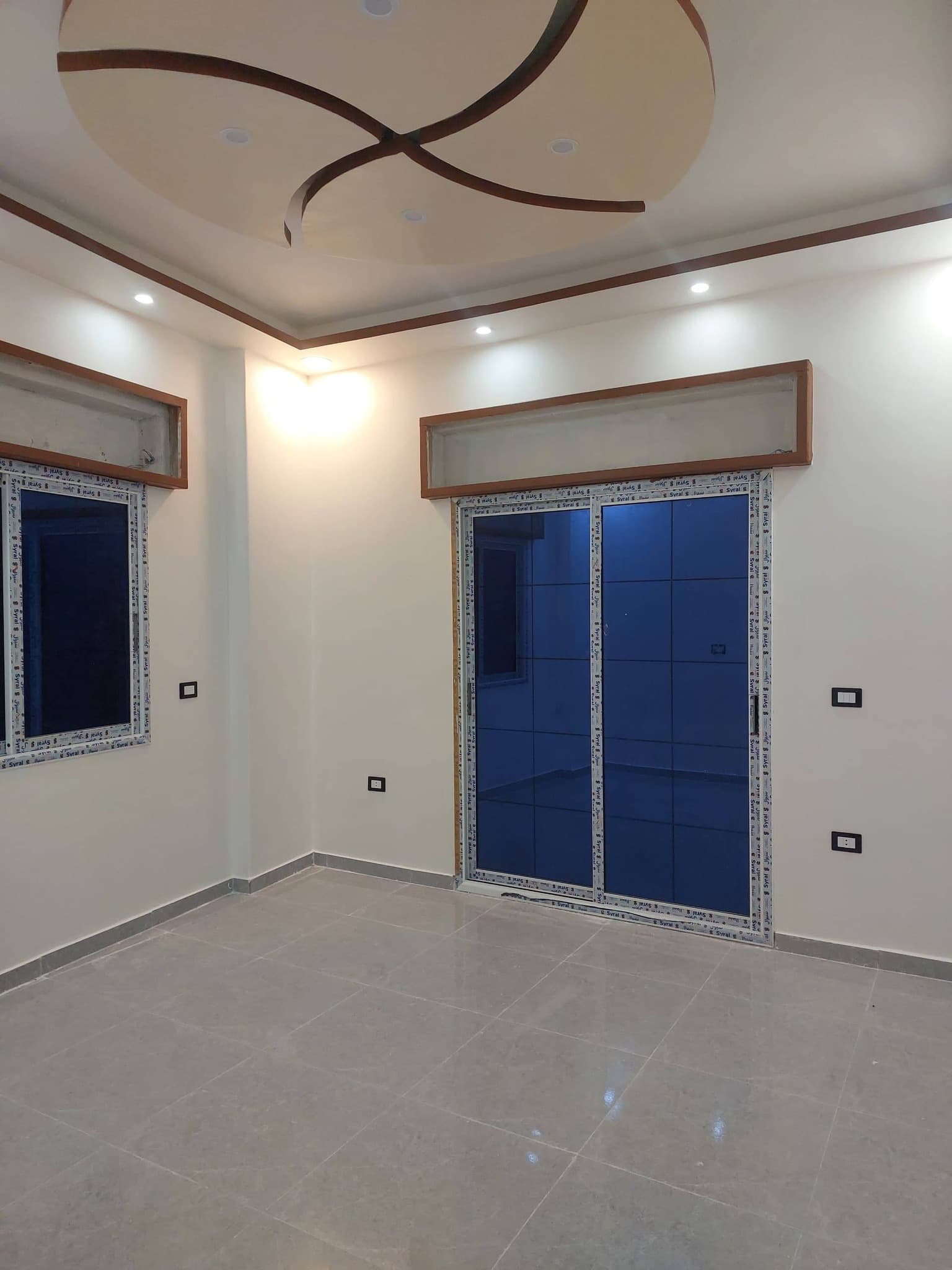 شقة 2 غرف 1 صالات 110م² طابق 1 للبيع