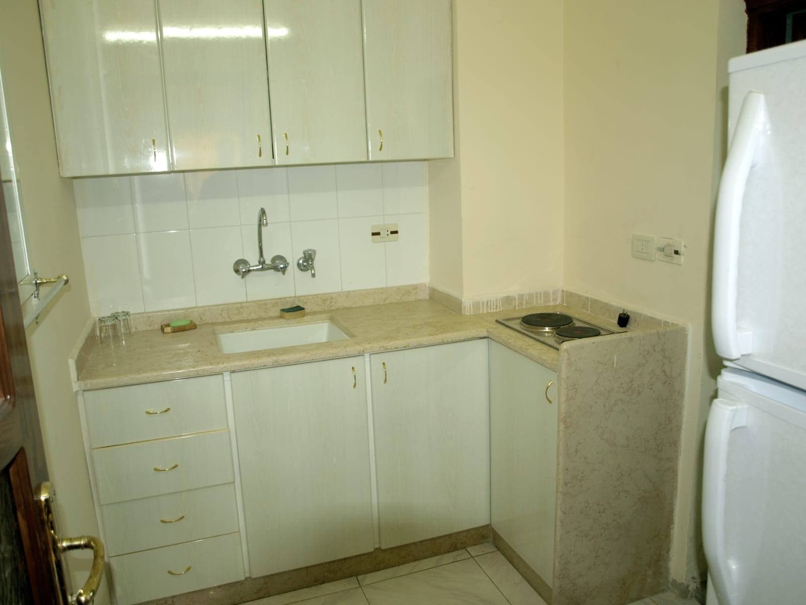 فيلا 22 غرف 8 صالات 6753م² طابق 4 للبيع