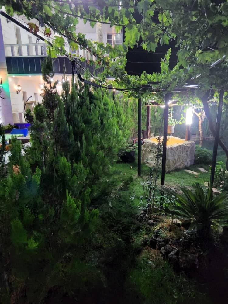 مزرعة 4 غرف 1 صالات 295م² طابق 1 للبيع