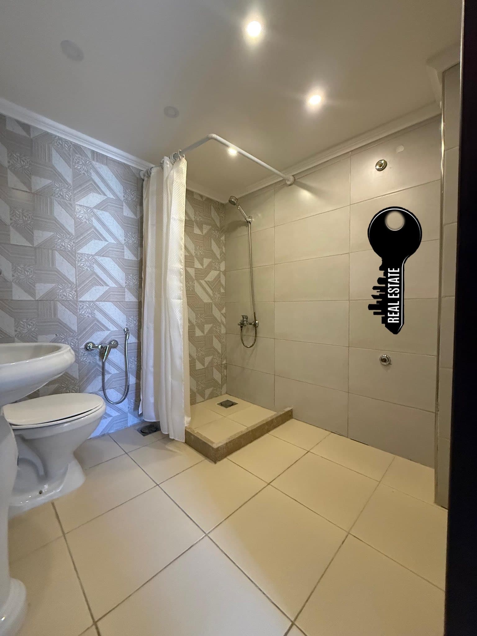 شقة 3 غرف 1 صالات 90م² طابق 1 للبيع