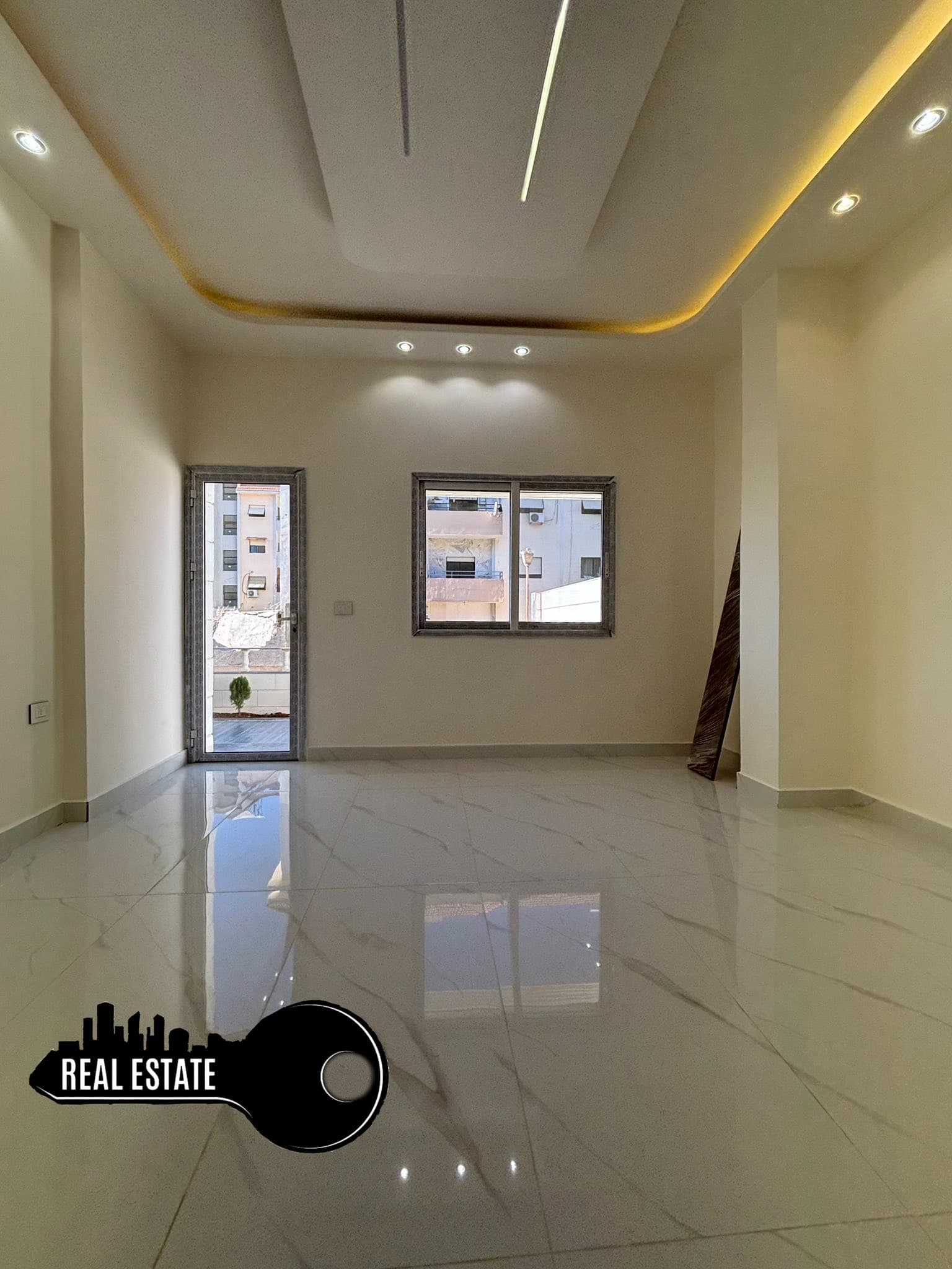 شقة 2 غرف 1 صالات 90م² أرضي للبيع