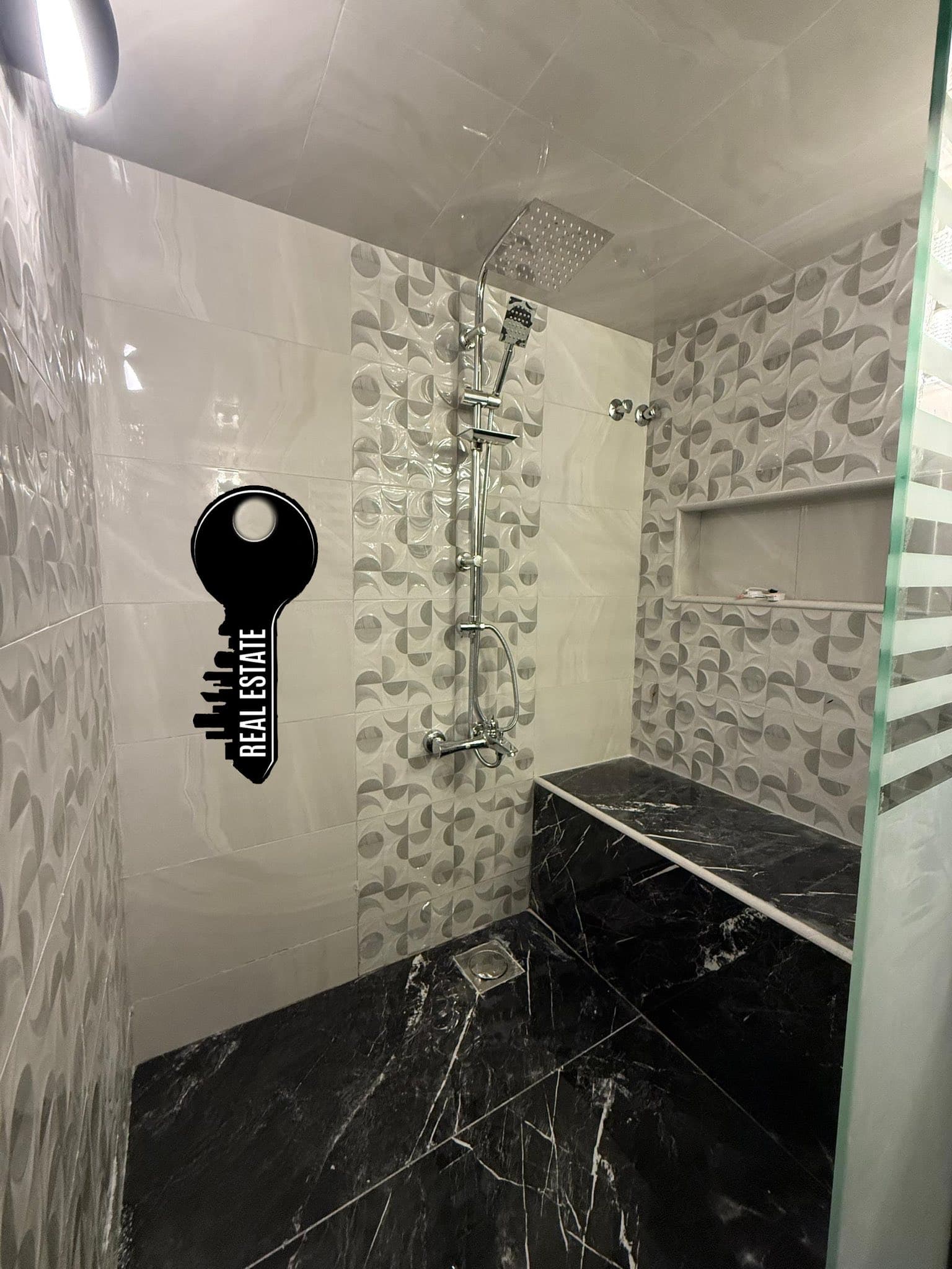 شقة 2 غرف 1 صالات 90م² طابق 3 للبيع