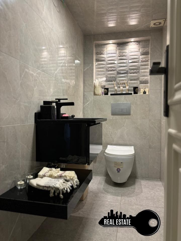 شقة 4 غرف 1 صالات 175م² أرضي مع فرش للبيع