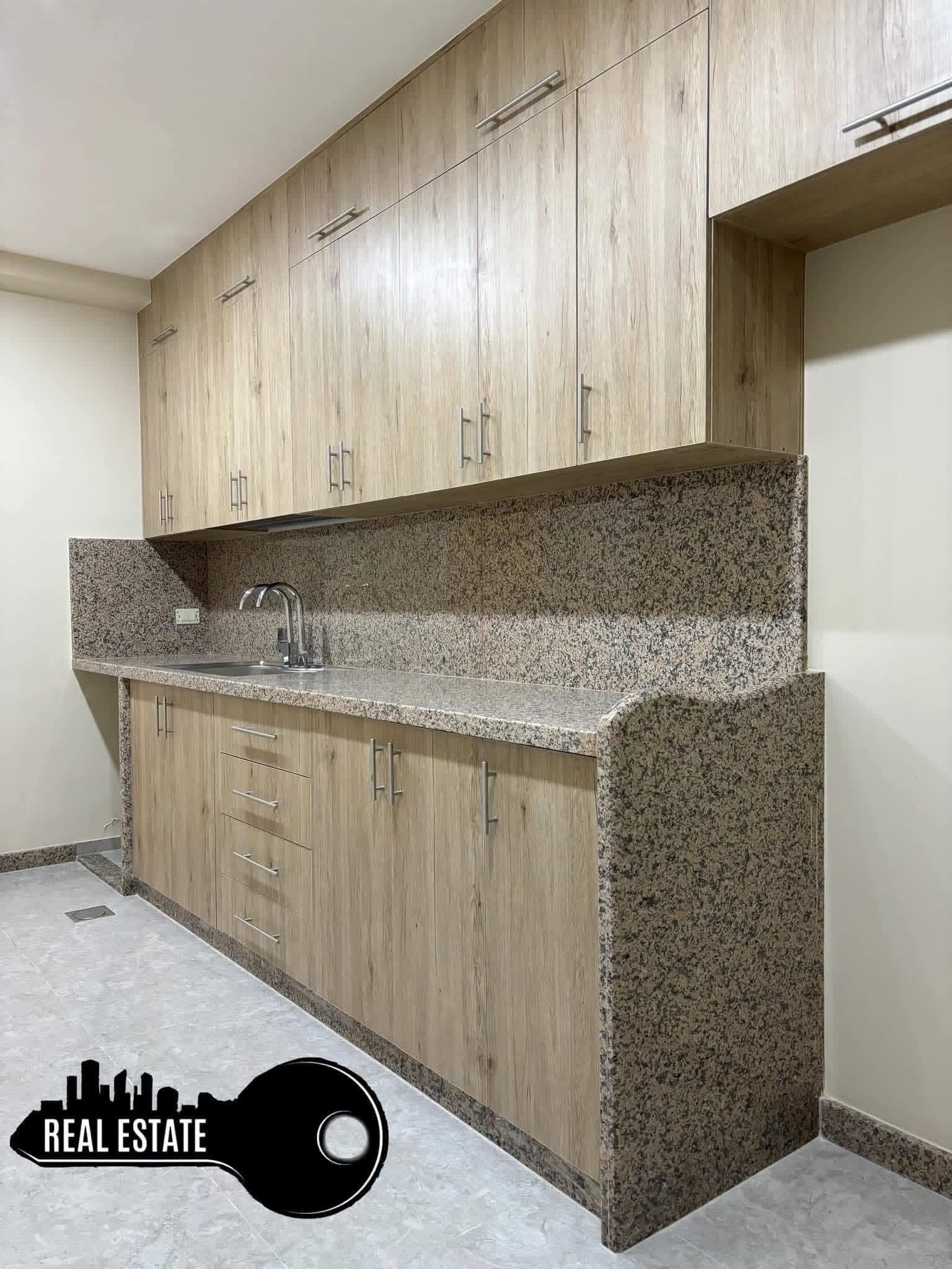 شقة 2 غرف 1 صالات 90م² أرضي للبيع