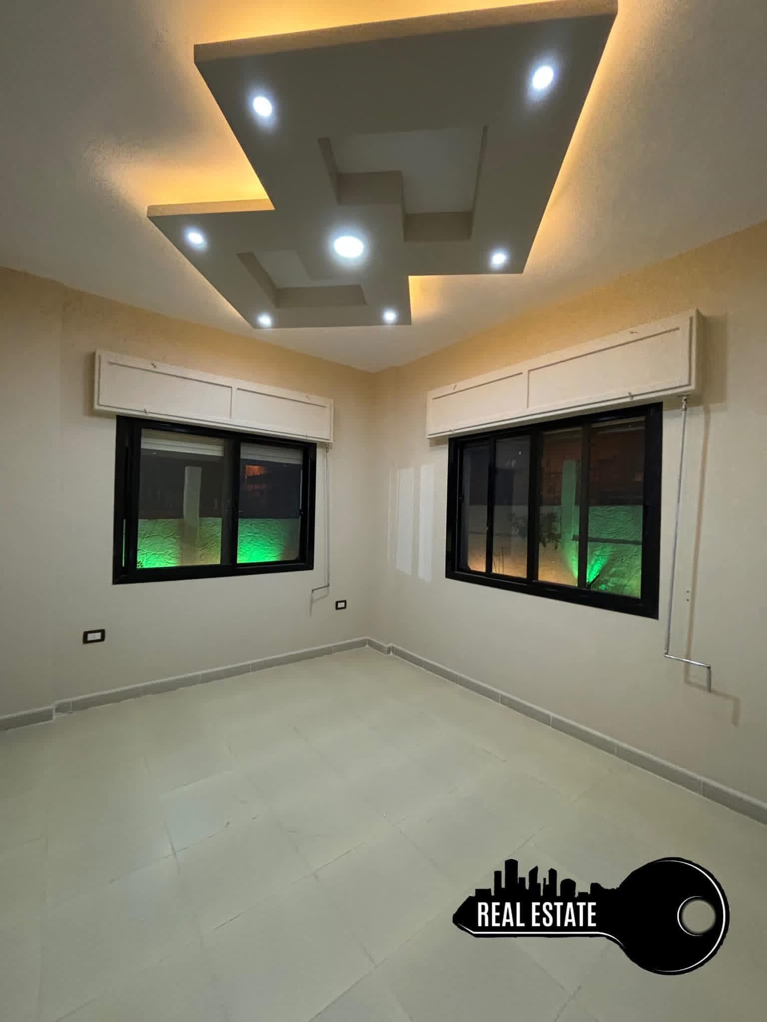 شقة 2 غرف 1 صالات 90م² أرضي للبيع