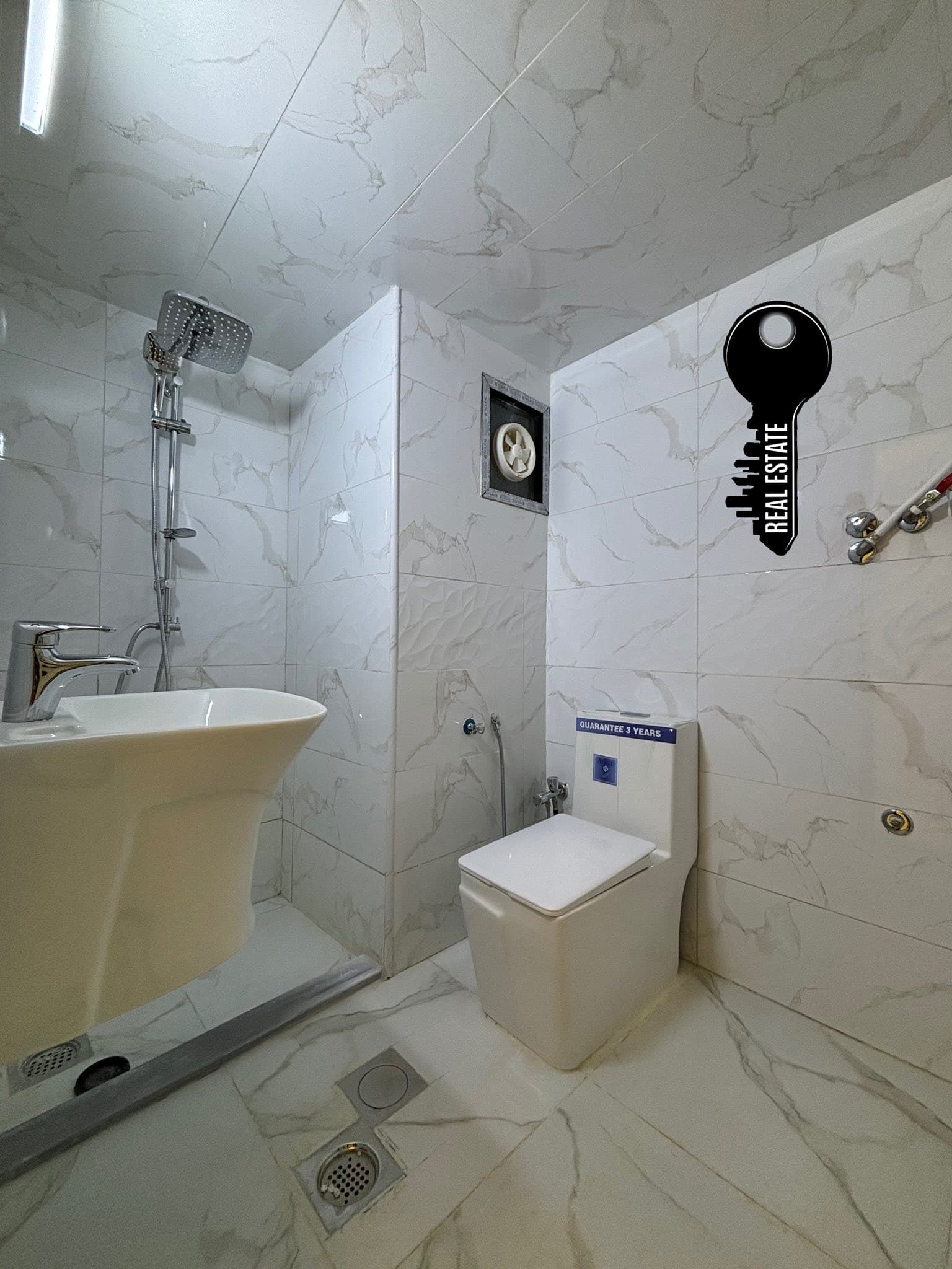 شقة 2 غرف 1 صالات 90م² طابق 2 للبيع