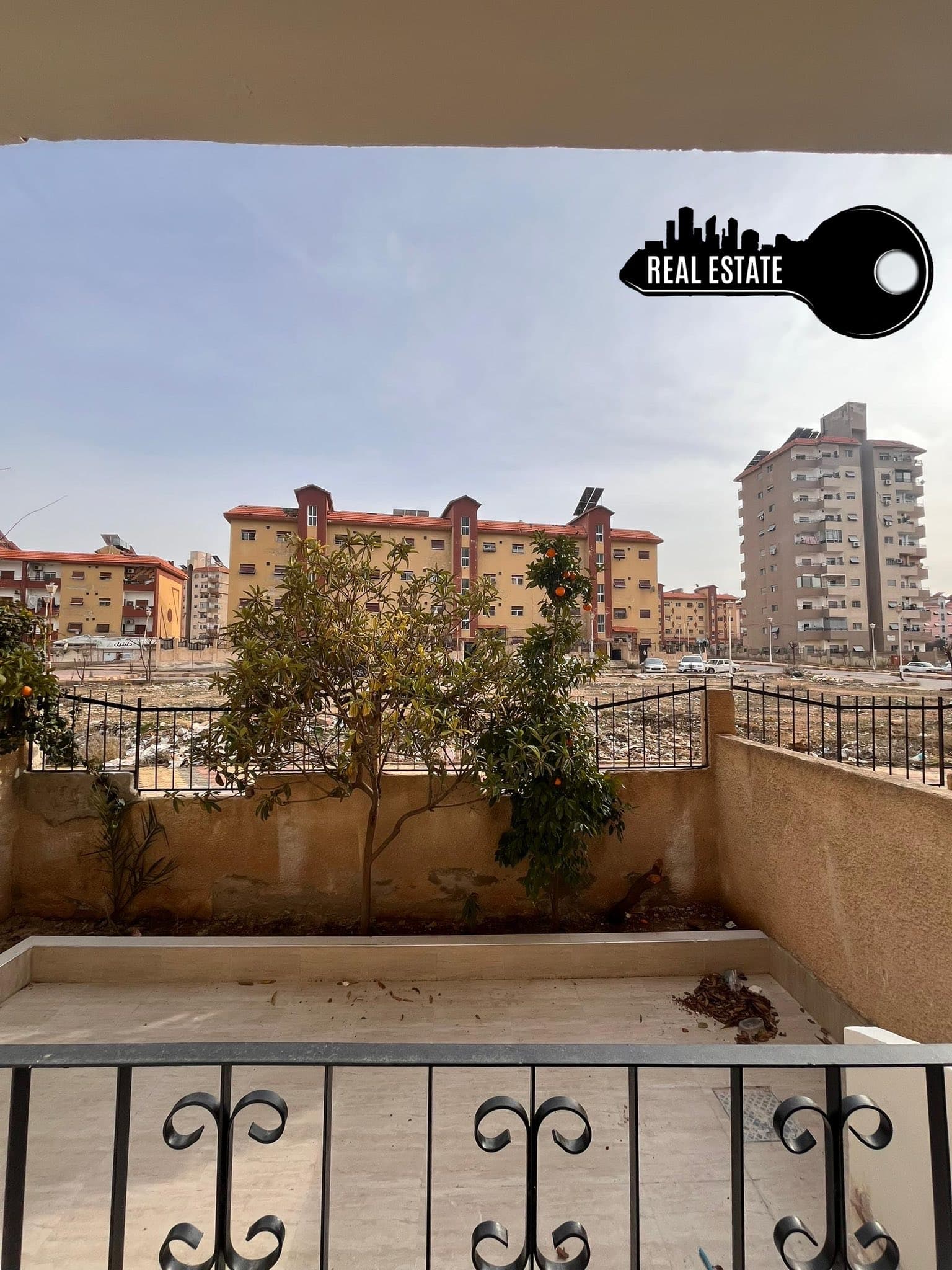 شقة 2 غرف 1 صالات 100م² أرضي للبيع