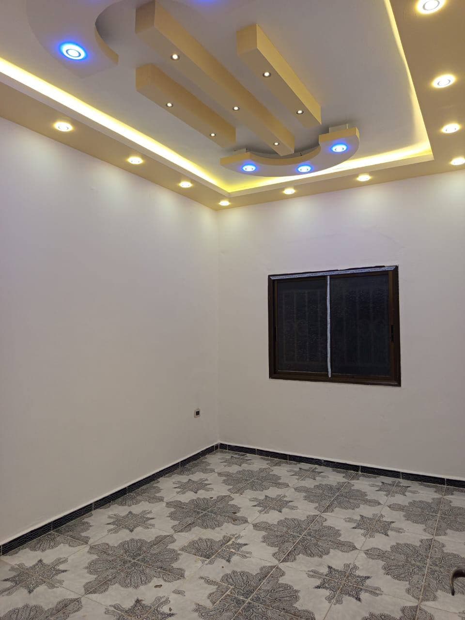 شقة 3 غرف 1 صالات 105م² طابق 3 للبيع