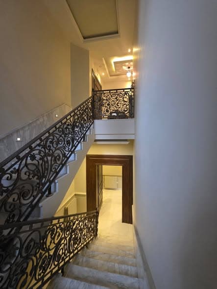 شقة 4 غرف 5 صالات 1000م² للبيع