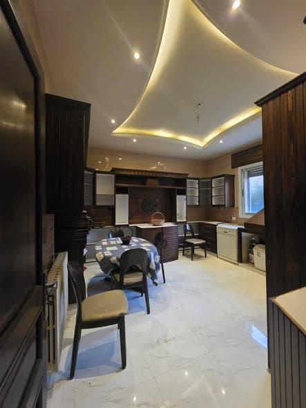 شقة 4 غرف 5 صالات 1000م² للبيع