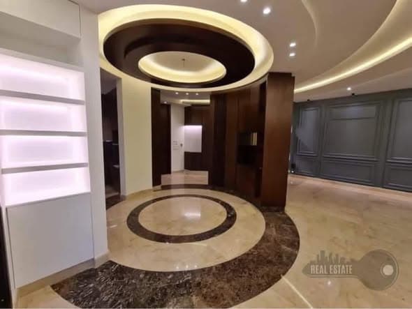 شقة 4 غرف 1 صالات 235م² طابق 4 للبيع