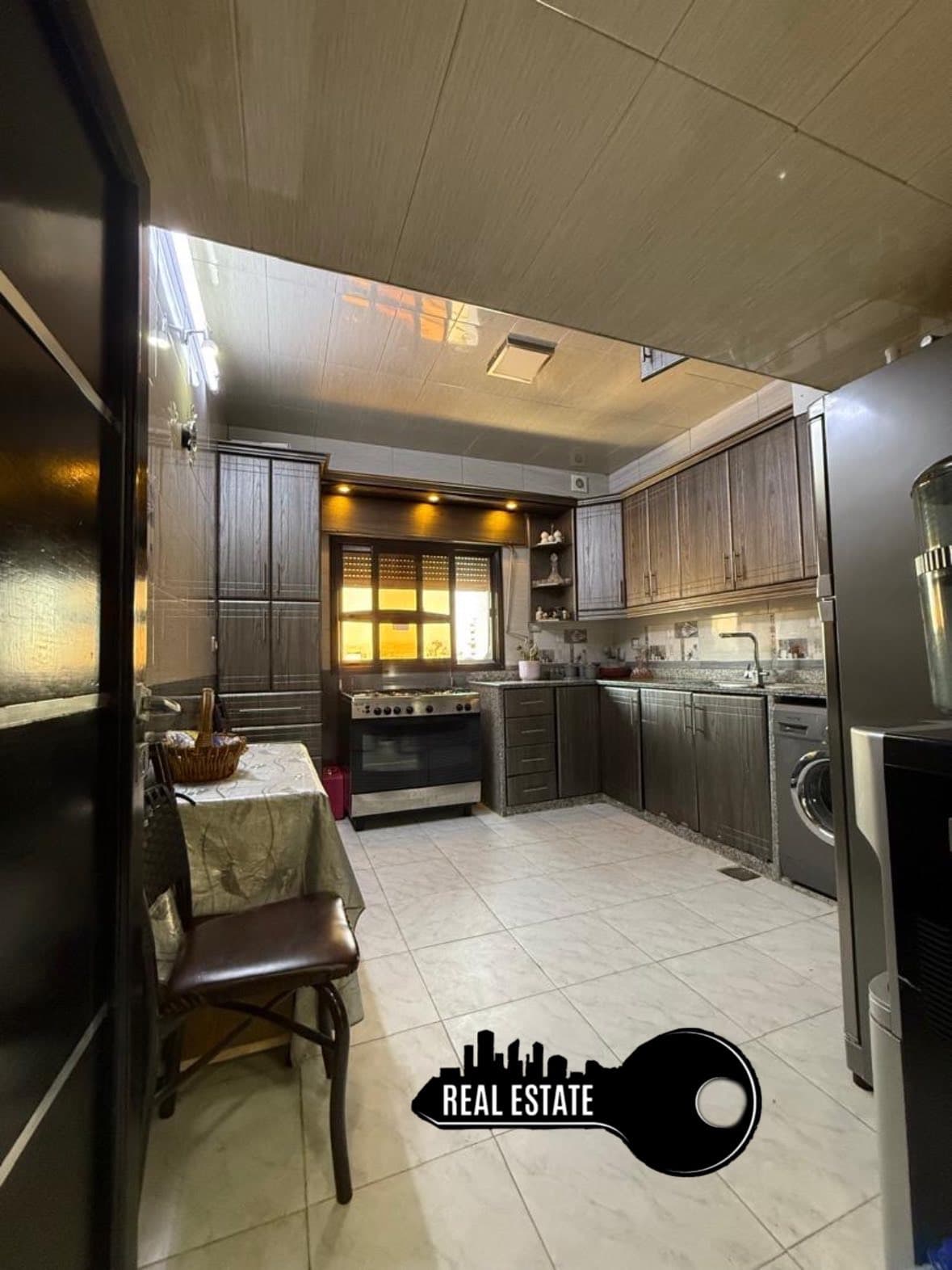 شقة 2 غرف 1 صالات 100م² طابق 2 للبيع