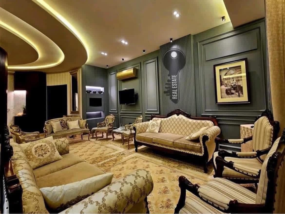 شقة 4 غرف 1 صالات 235م² طابق 4 للبيع