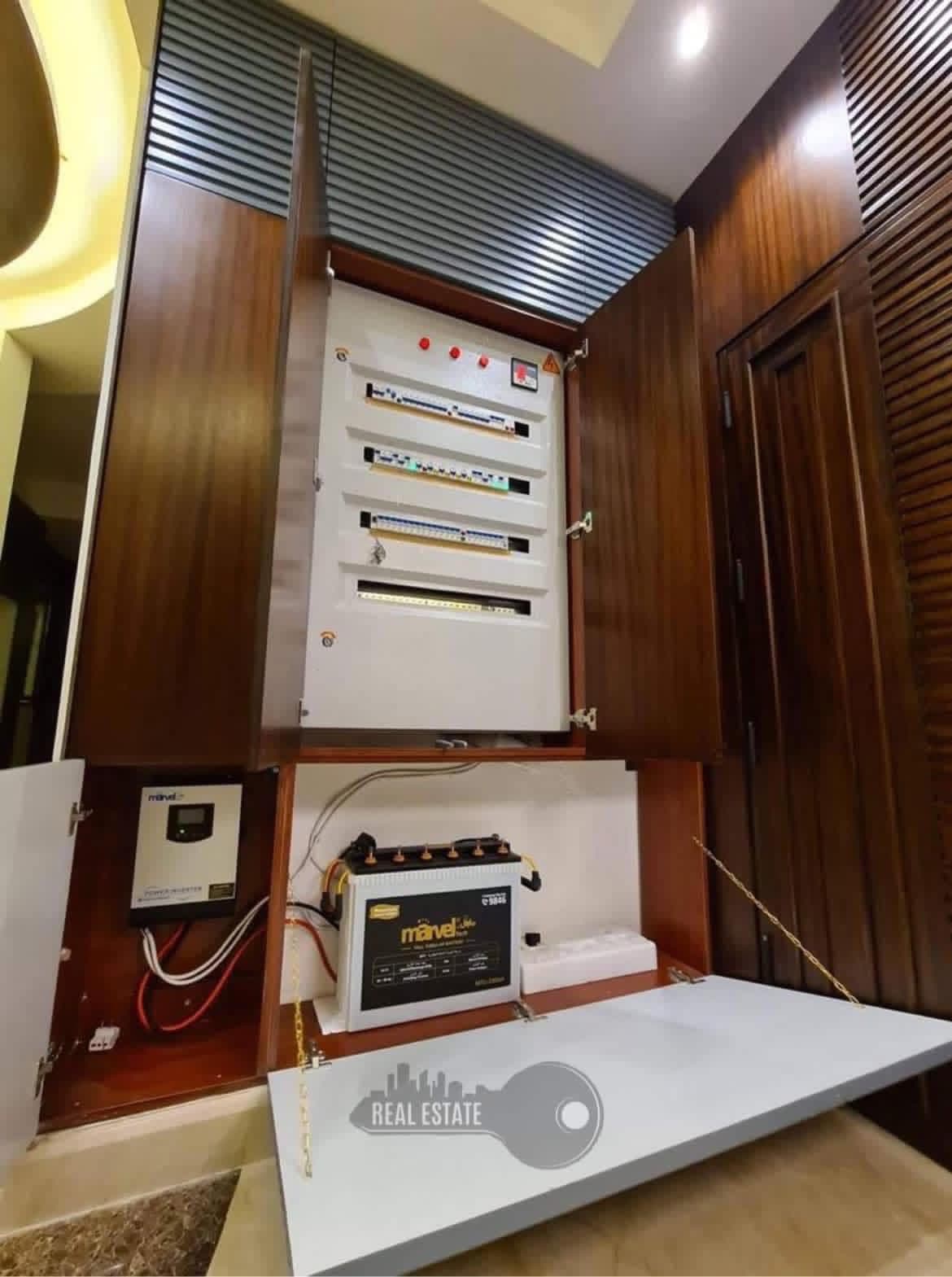 شقة 4 غرف 1 صالات 235م² طابق 4 للبيع