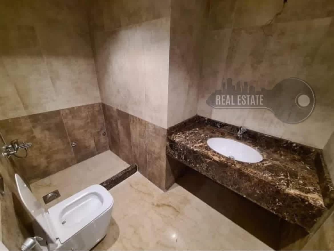 شقة 4 غرف 1 صالات 235م² طابق 4 للبيع