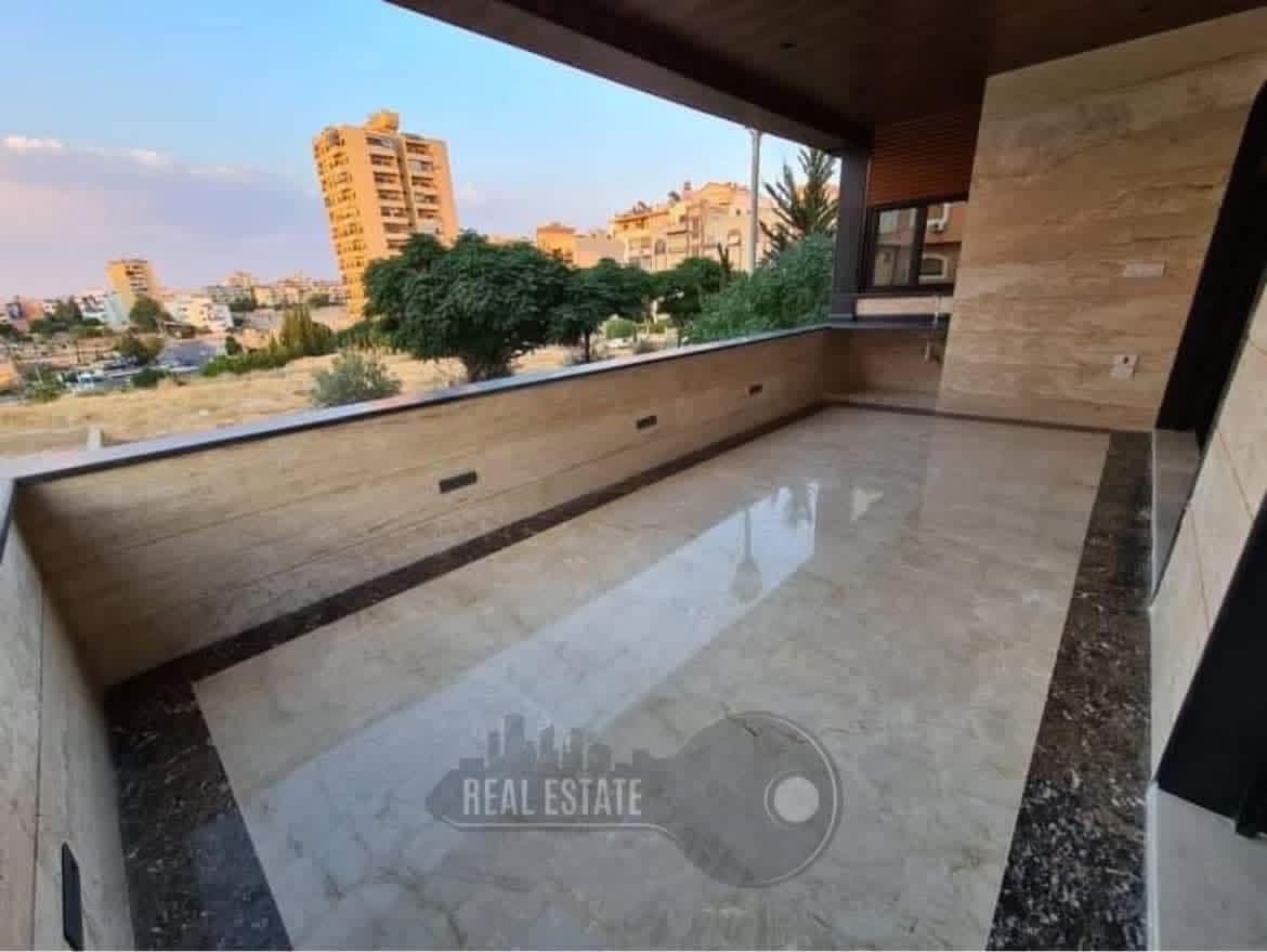 شقة 4 غرف 1 صالات 235م² طابق 4 للبيع