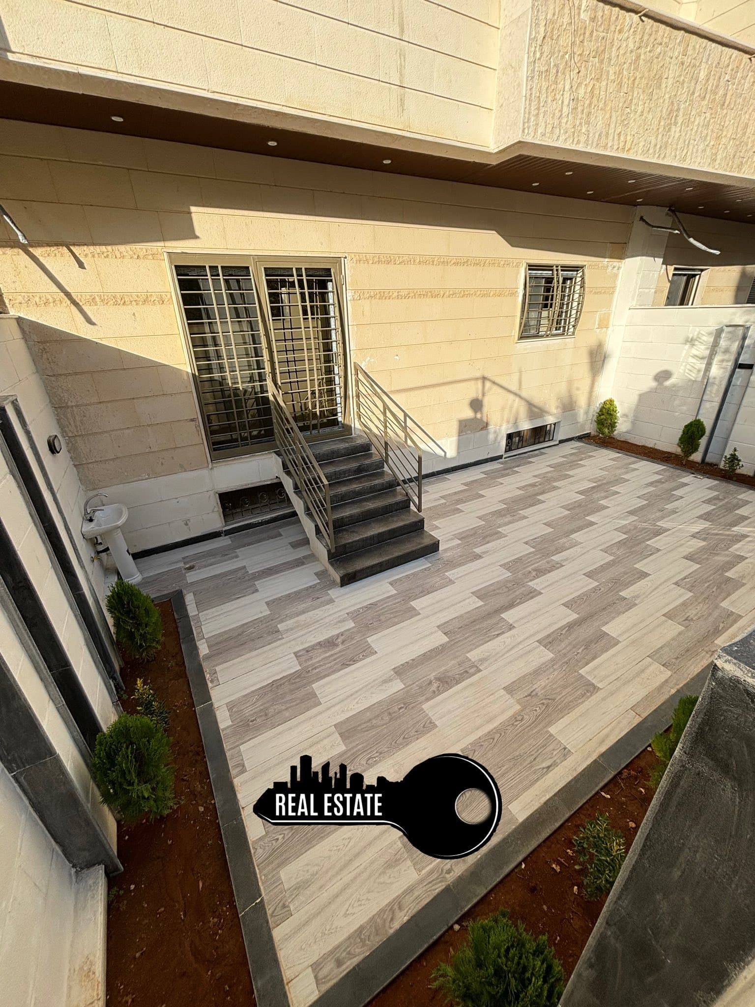 شقة 2 غرف 1 صالات 115م² أرضي للبيع