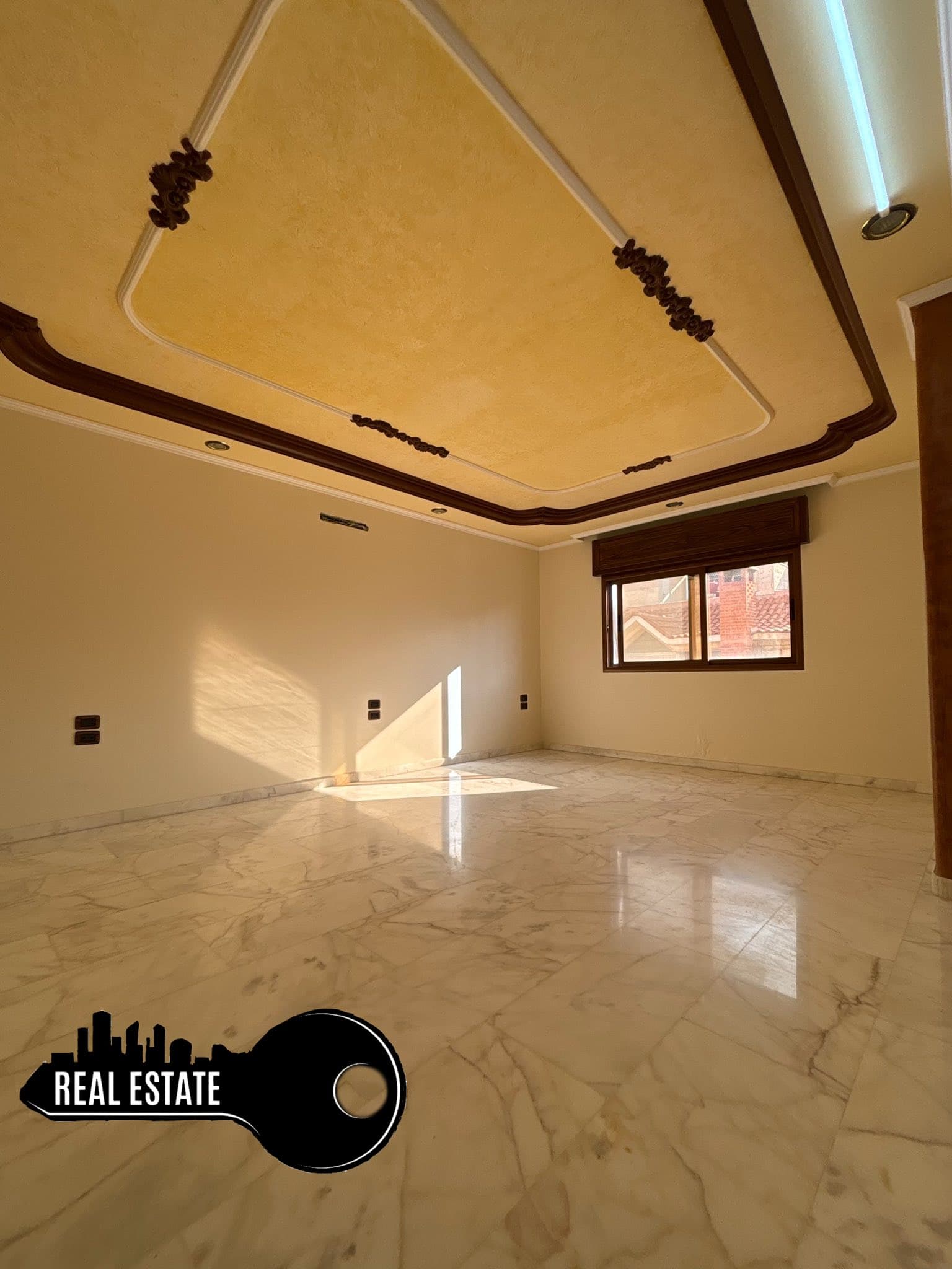 شقة 2 غرف 1 صالات 170م² طابق 3 للبيع