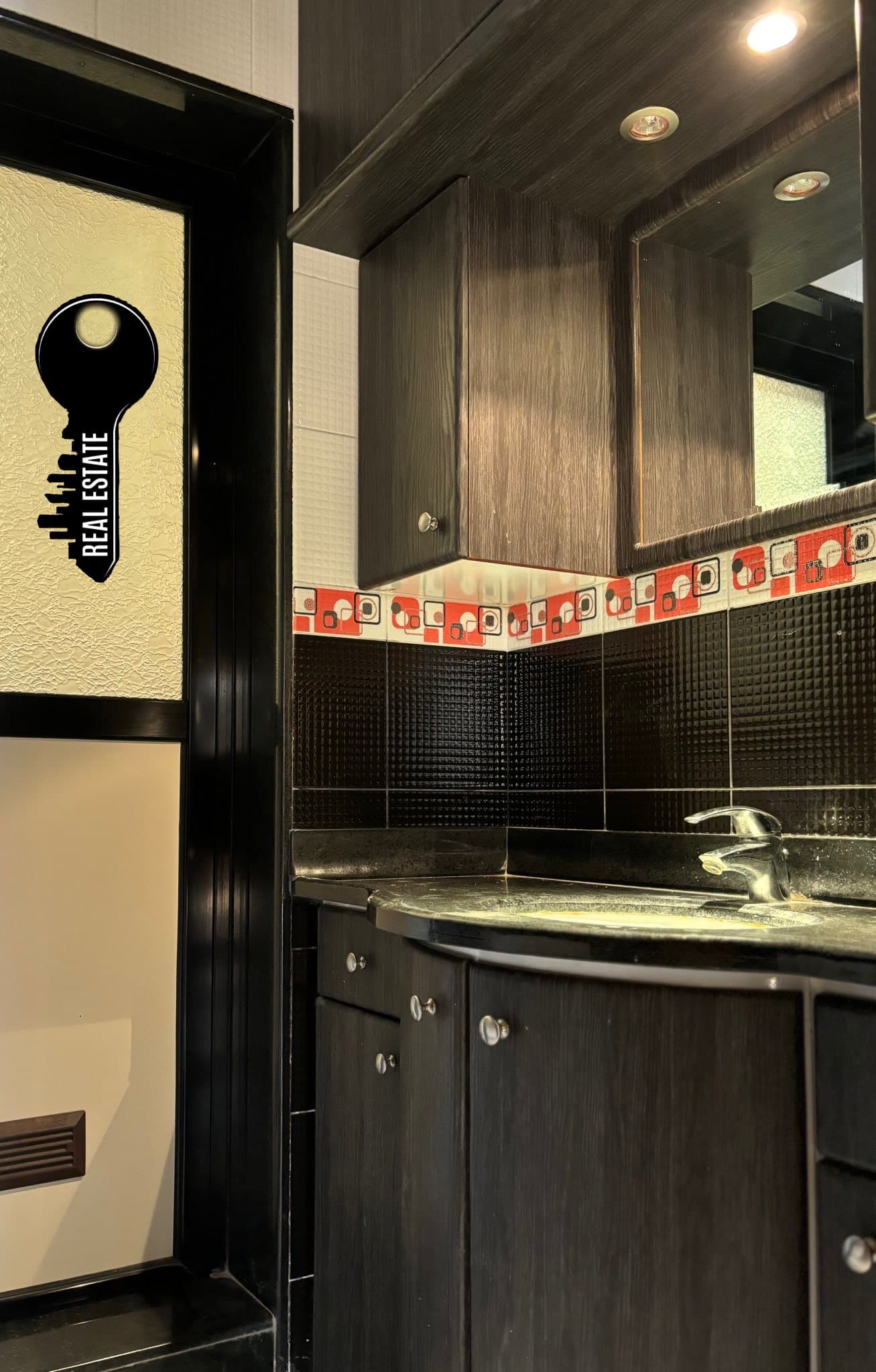 شقة 2 غرف 1 صالات 170م² طابق 3 للبيع