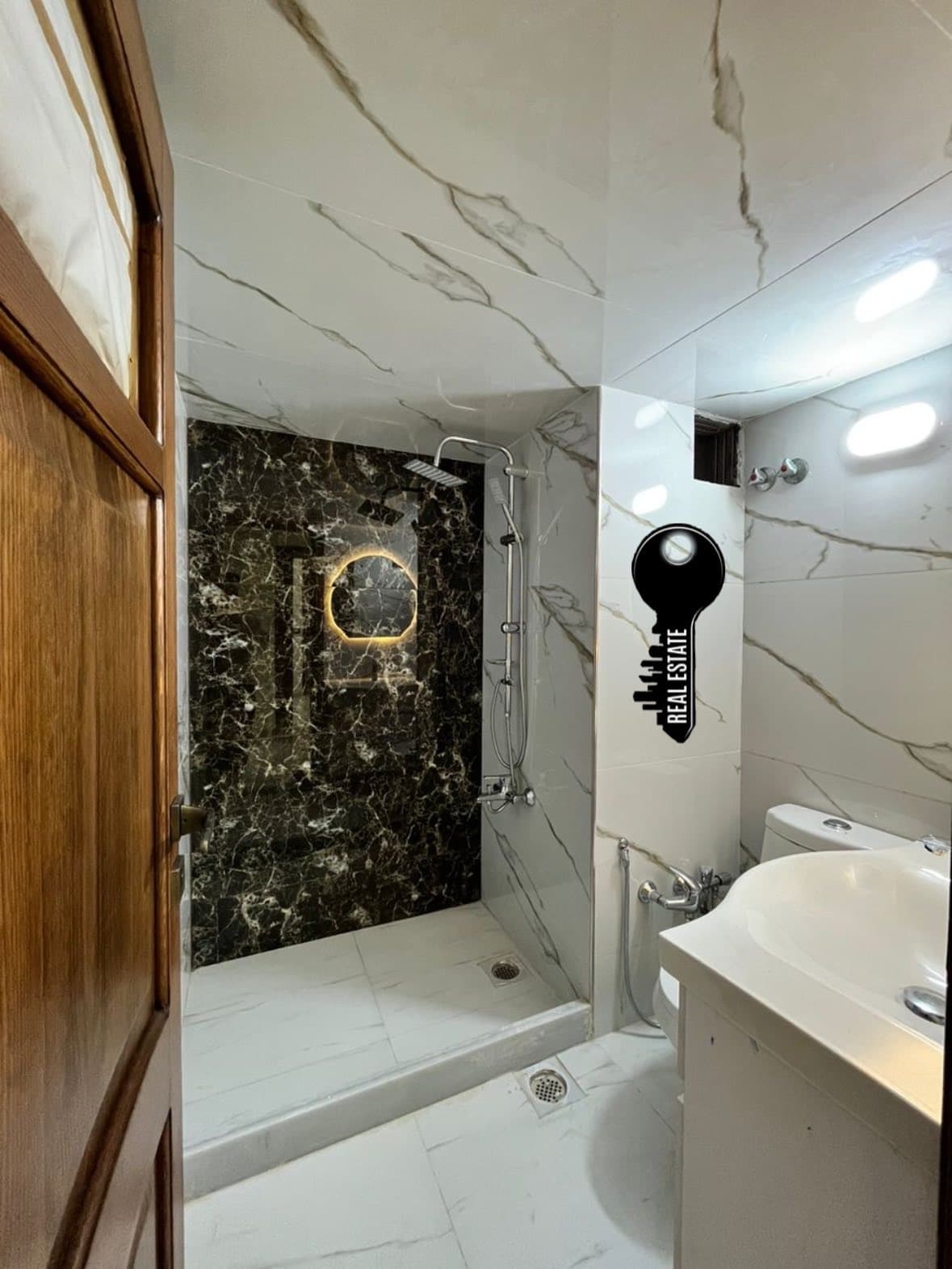 شقة 3 غرف 1 صالات 130م² طابق 1 للبيع