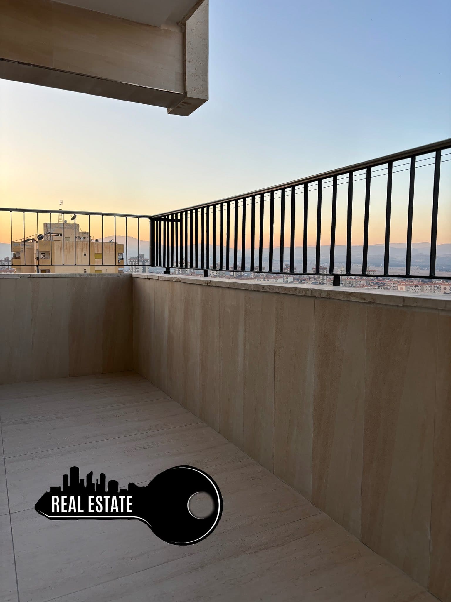 شقة 3 غرف 1 صالات 124م² طابق 5 مع فرش للبيع