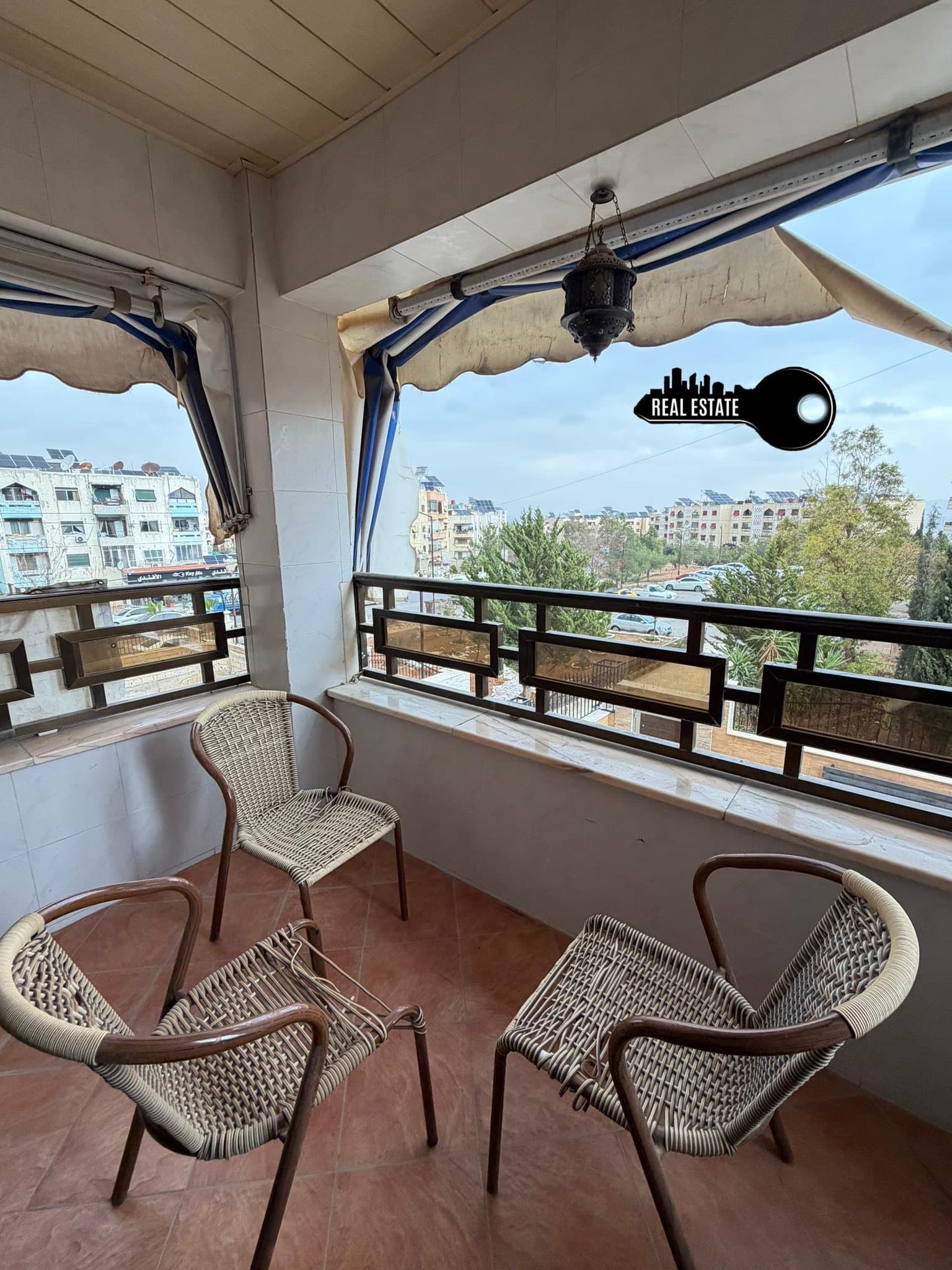 شقة 2 غرف 1 صالات 130م² طابق 1 مع فرش للبيع