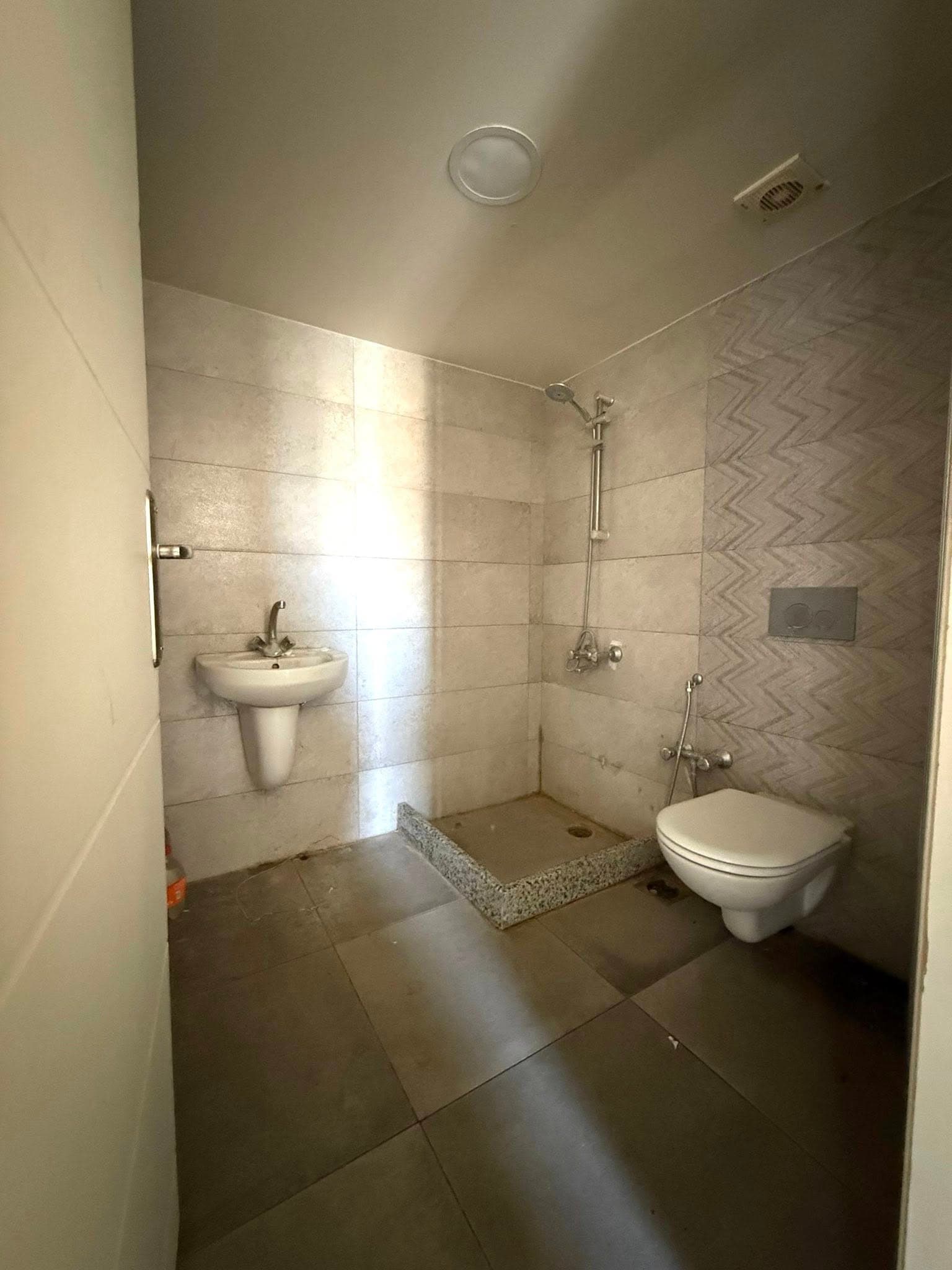 شقة 3 غرف 1 صالات 90م² طابق 3 للبيع