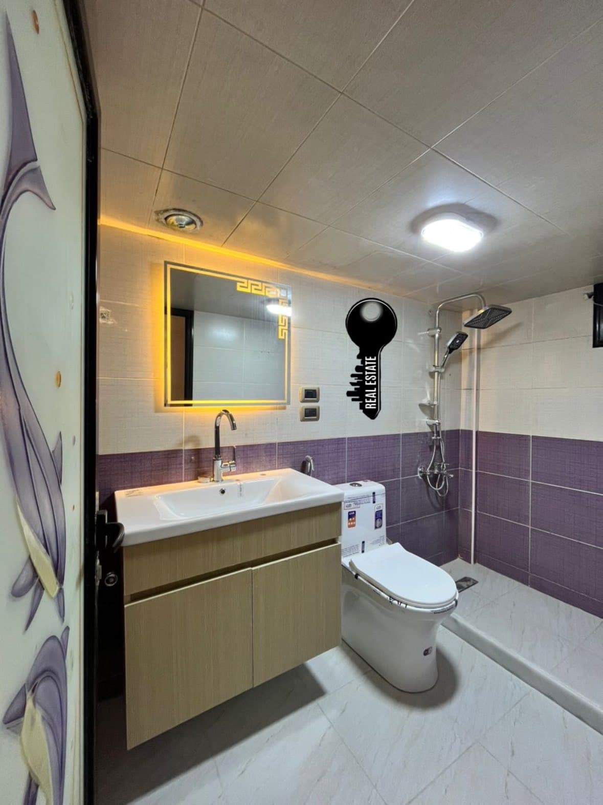 شقة 2 غرف 1 صالات 105م² طابق 3 للبيع