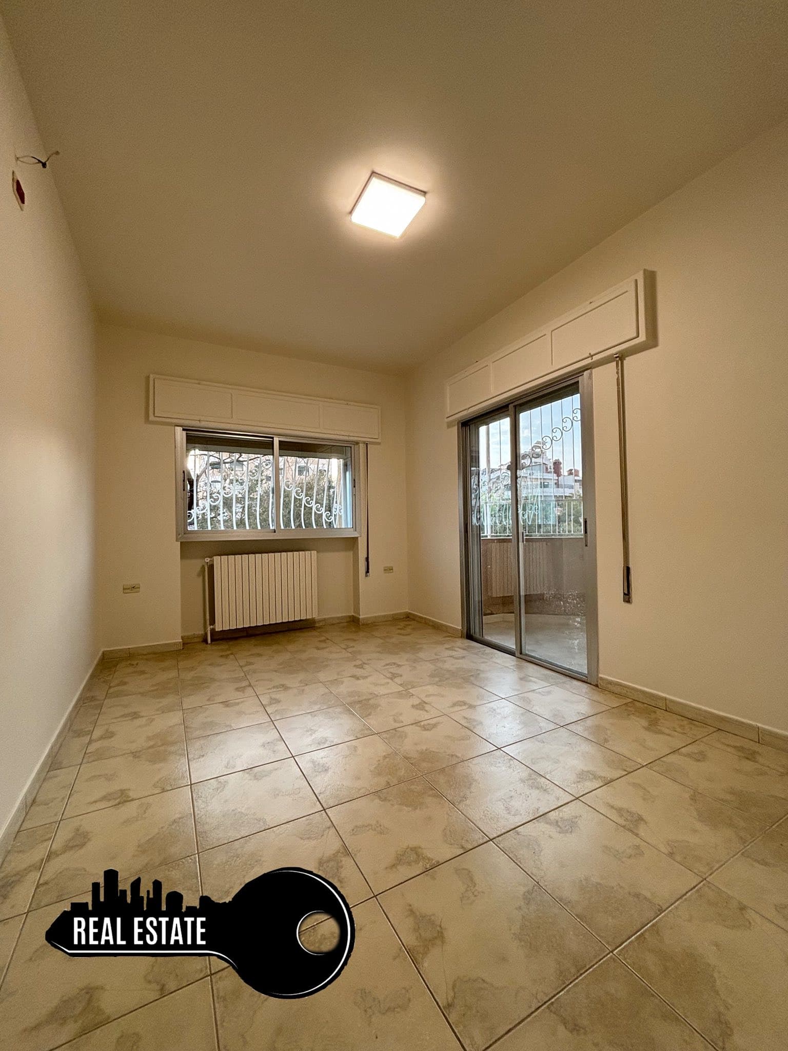 شقة 3 غرف 1 صالات 130م² طابق 1 للبيع