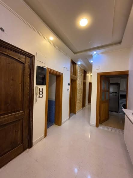 شقة 5 غرف 1 صالات 220م² طابق 2 للبيع